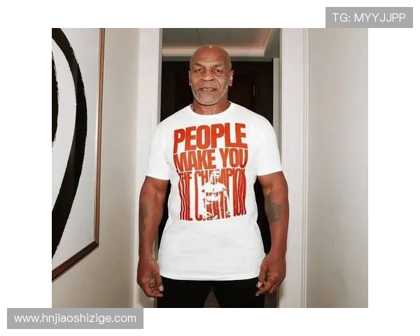 刘易斯真正的舞台在中场核心位置而不是过去的右后卫角色 刘易斯真正的舞台在中场核心位置而不是过去的右后卫角色