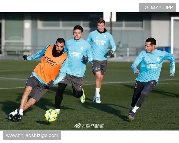 隆戈亚沙里展开个性化训练埃斯图皮尼安合练在即全队备战进入关键阶段